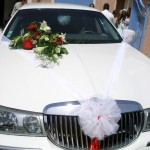 Déco voiture mariage fleurs